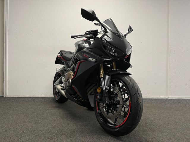 honda - cbr-650-r