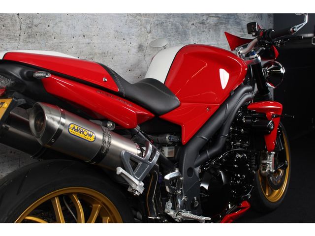 triumph - speed-triple-1050