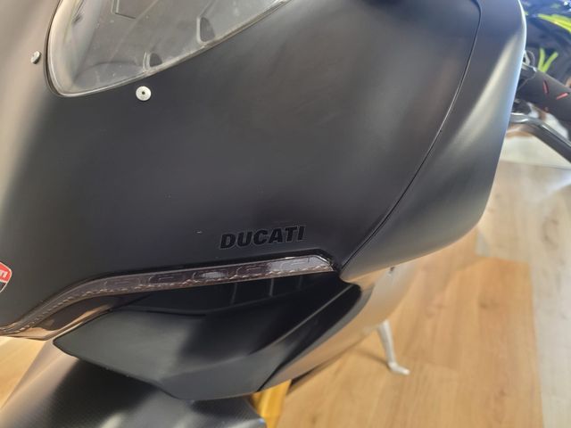 ducati - 1199-panigale-s