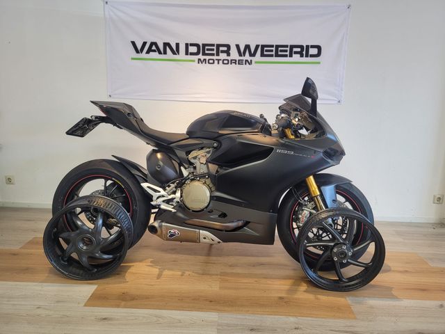 ducati - 1199-panigale-s