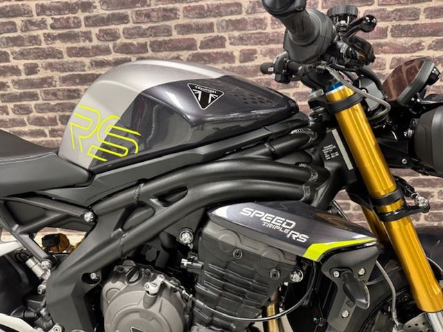 triumph - speed-triple-1200-rs