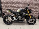 TRIUMPH SPEED TRIPLE 1200 RS