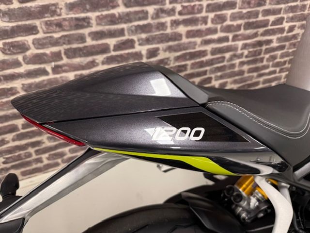 triumph - speed-triple-1200-rs