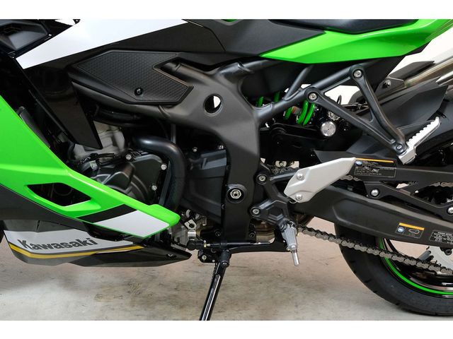 kawasaki - ninja-zx-4rr