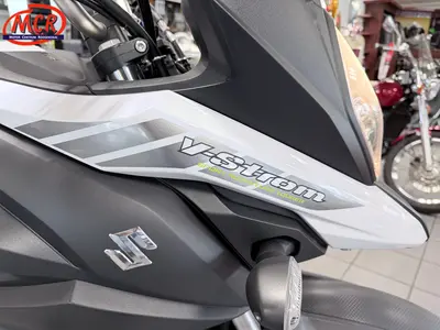 SUZUKI V-STROM DL 650 – foto 3