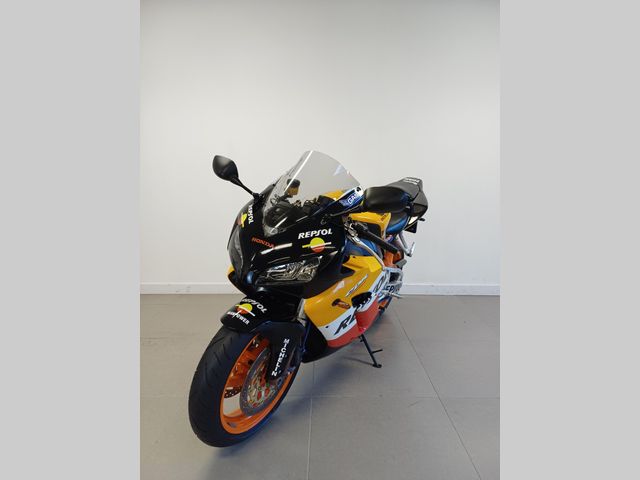 honda - cbr-1000-rr-fireblade