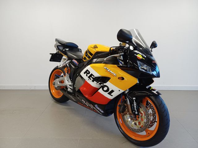 honda - cbr-1000-rr-fireblade