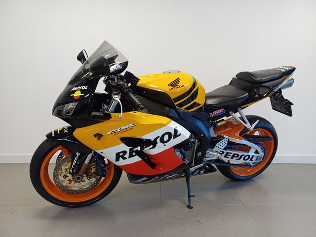 honda - cbr-1000-rr-fireblade