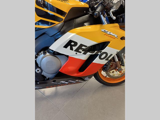 honda - cbr-1000-rr-fireblade