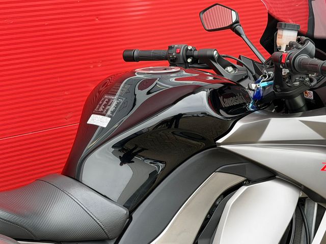 kawasaki - z-1000-sx-abs