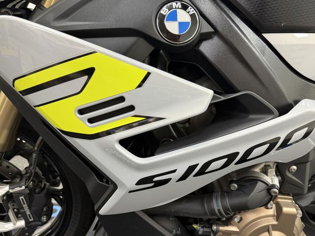 bmw - s-1000-r