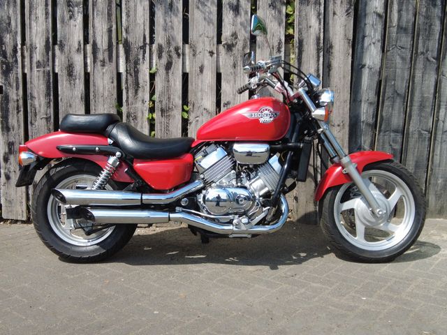 honda - vf-750-c