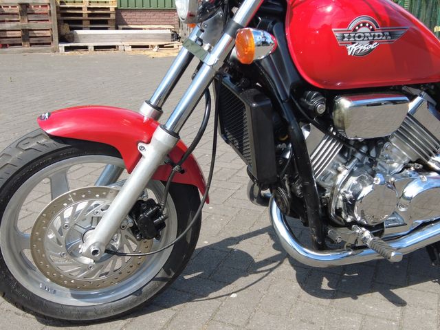 honda - vf-750-c