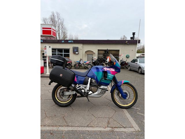 honda - xrv-750-africa-twin