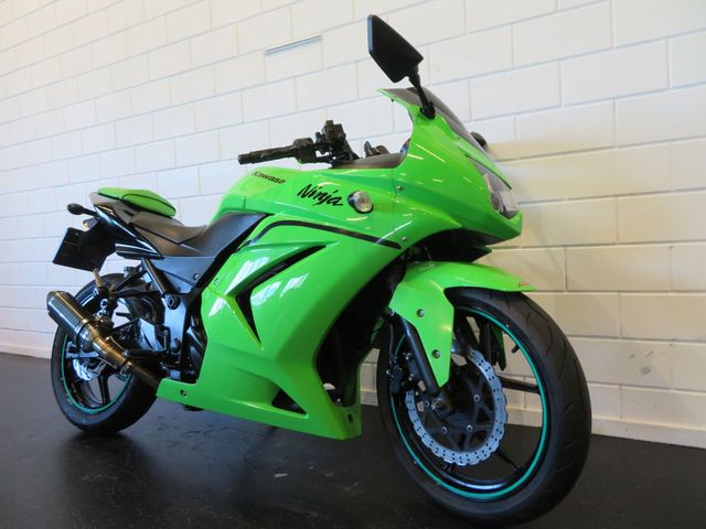 kawasaki - ninja-250-r