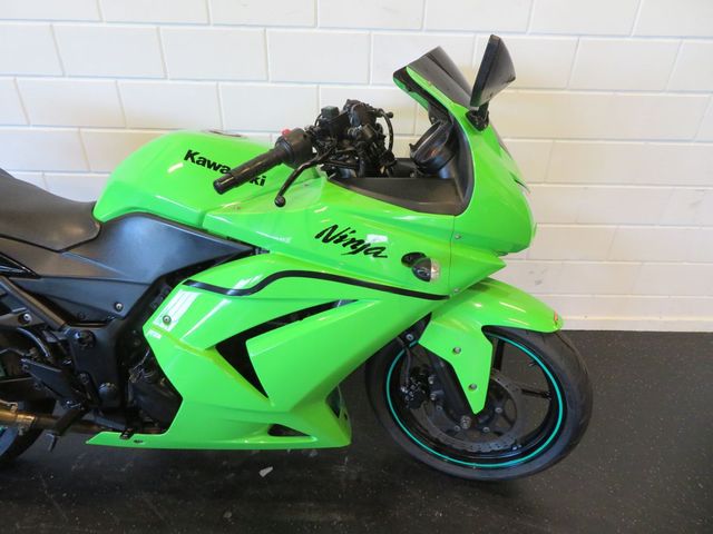 kawasaki - ninja-250-r