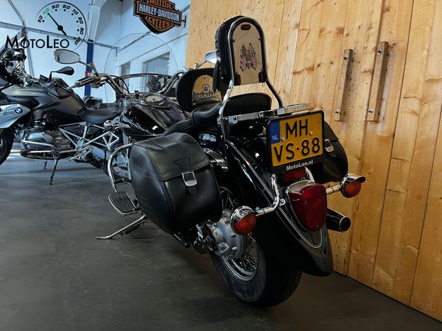 yamaha - xvs-1100-a-dragstar-classic