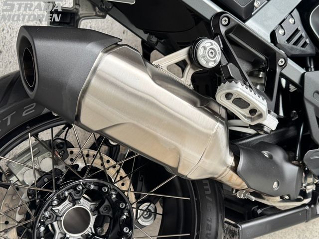 bmw - r-1300-gs-adventure-triple-black