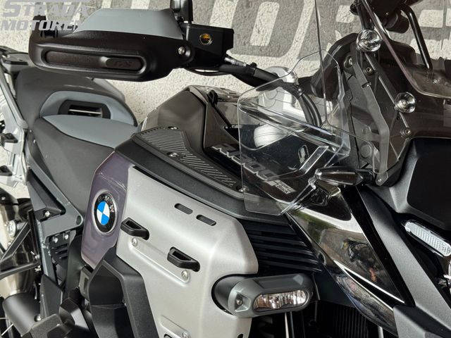 bmw - r-1300-gs-adventure-triple-black