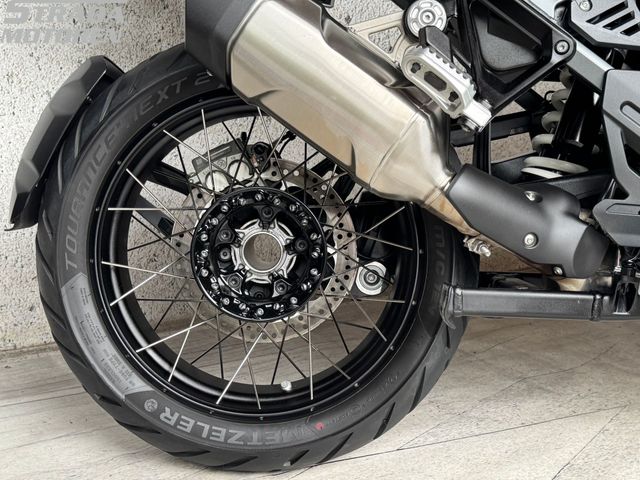 bmw - r-1300-gs-adventure-triple-black