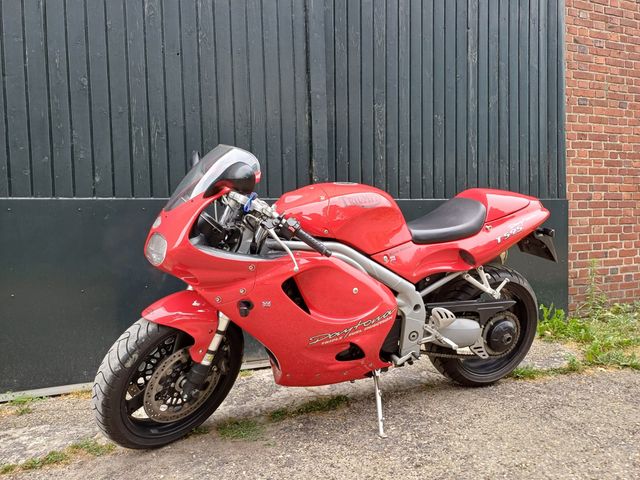 triumph - daytona-t--595