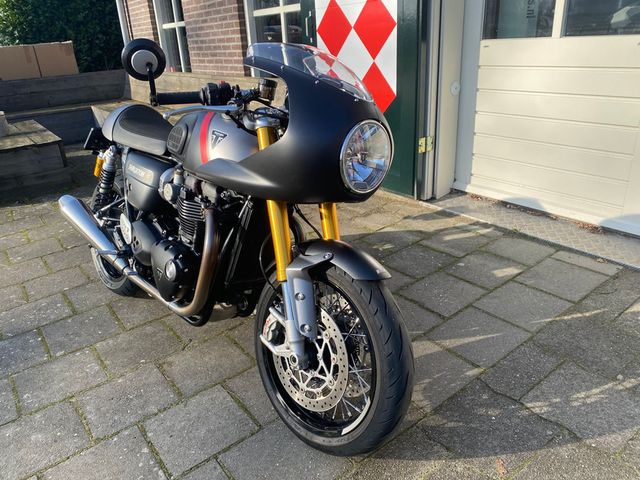 triumph - thruxton-rs