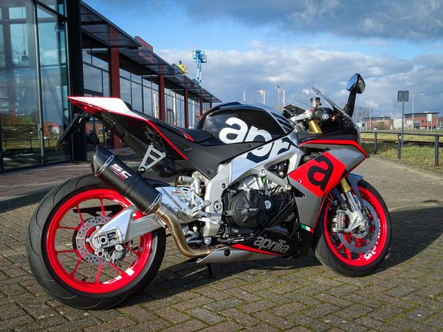 aprilia - rsv-4-r-aprc