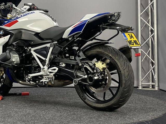 bmw - r-1250-rs