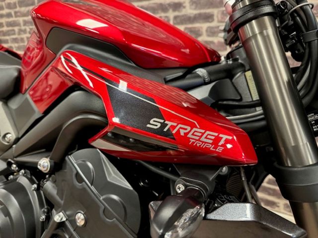 triumph - street-triple-rs