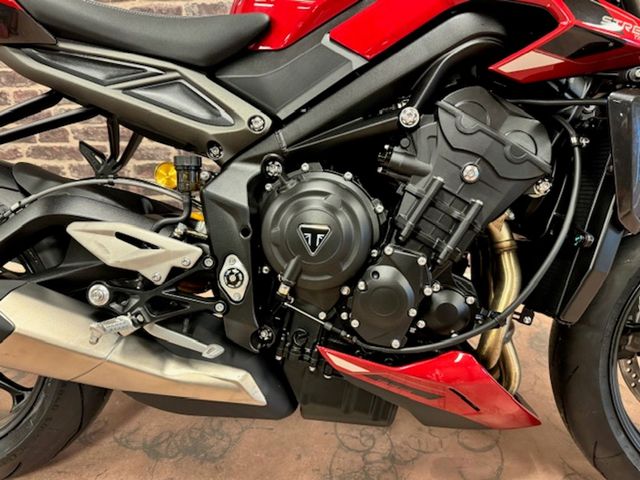 triumph - street-triple-rs