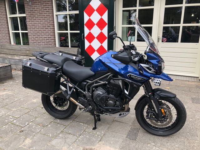 triumph - tiger-explorer-xca