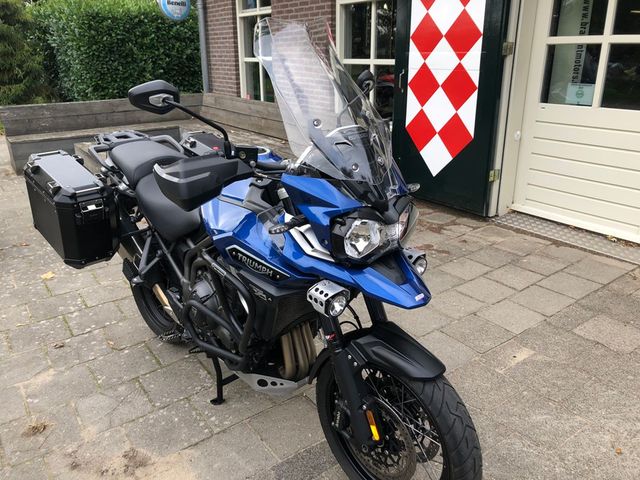 triumph - tiger-explorer-xca