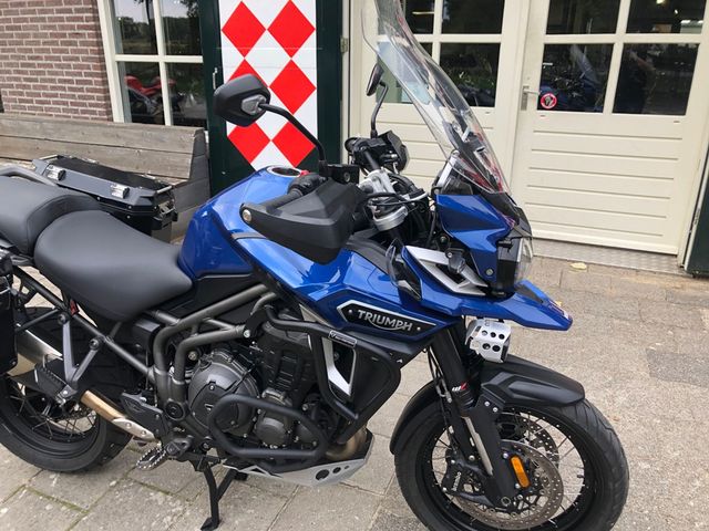 triumph - tiger-explorer-xca