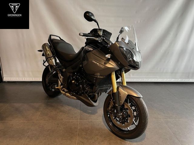 triumph - tiger-1050