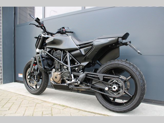 husqvarna - svartpilen-701