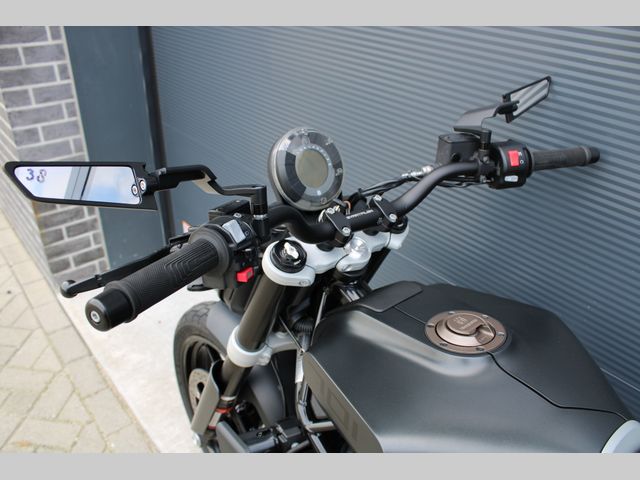 husqvarna - svartpilen-701