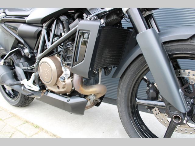 husqvarna - svartpilen-701