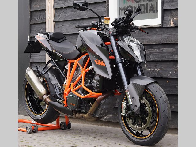 ktm - 1290-super-duke-r