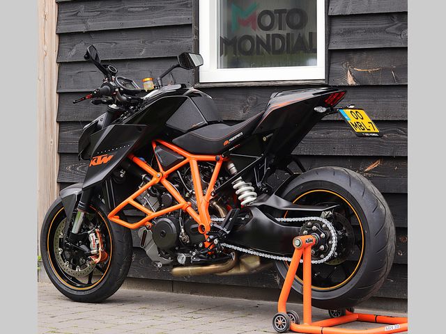 ktm - 1290-super-duke-r