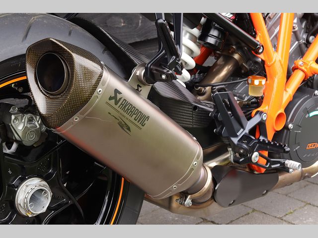 ktm - 1290-super-duke-r