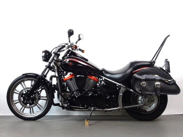 kawasaki - vn-900-custom