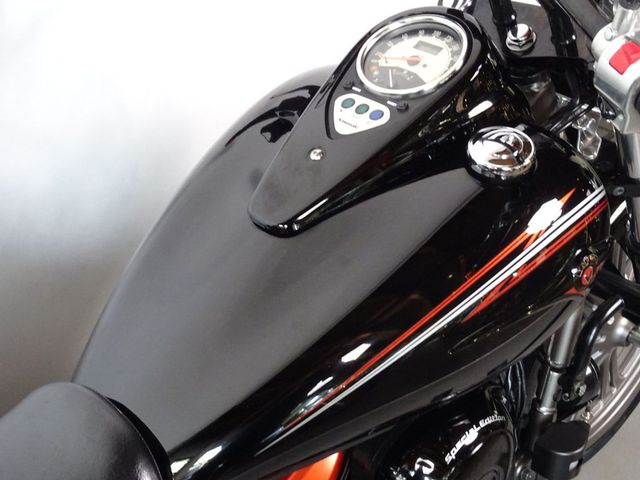 kawasaki - vn-900-custom
