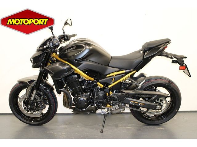 kawasaki - z900