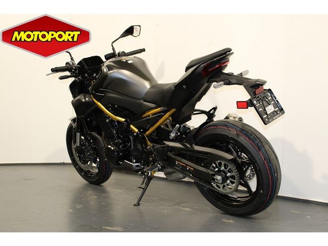 kawasaki - z900