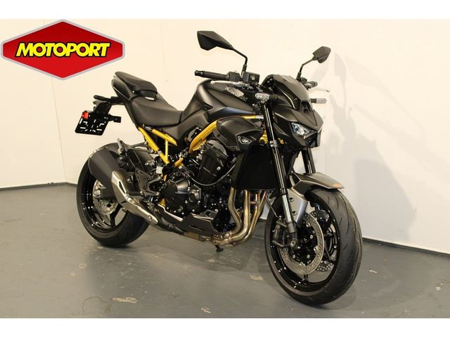 kawasaki - z900
