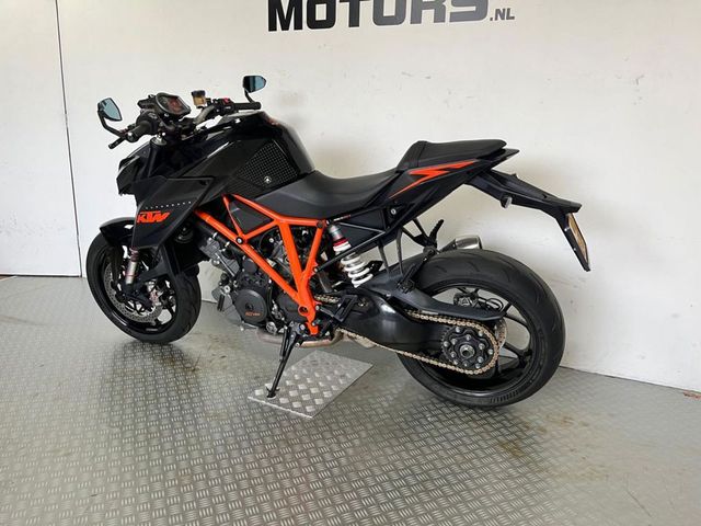 ktm - 1290-super-duke-r