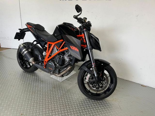 ktm - 1290-super-duke-r