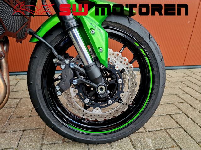 kawasaki - z900