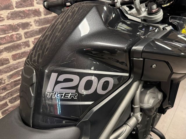 triumph - tiger-1200-xcx