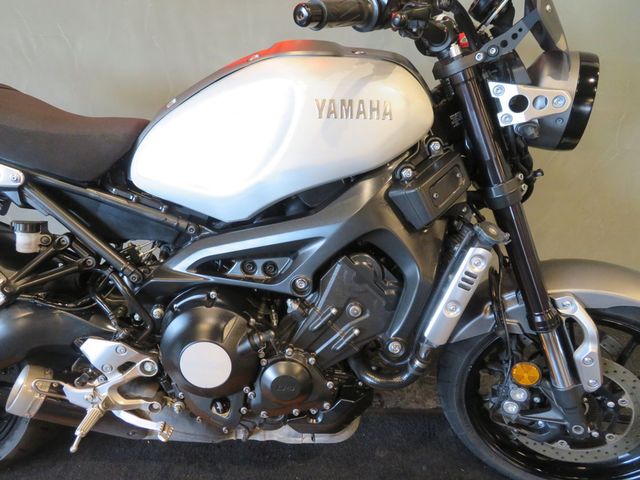 yamaha - xsr-900-abs